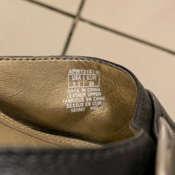 Rockport Women’s Slide ons - Picture 2 of 3